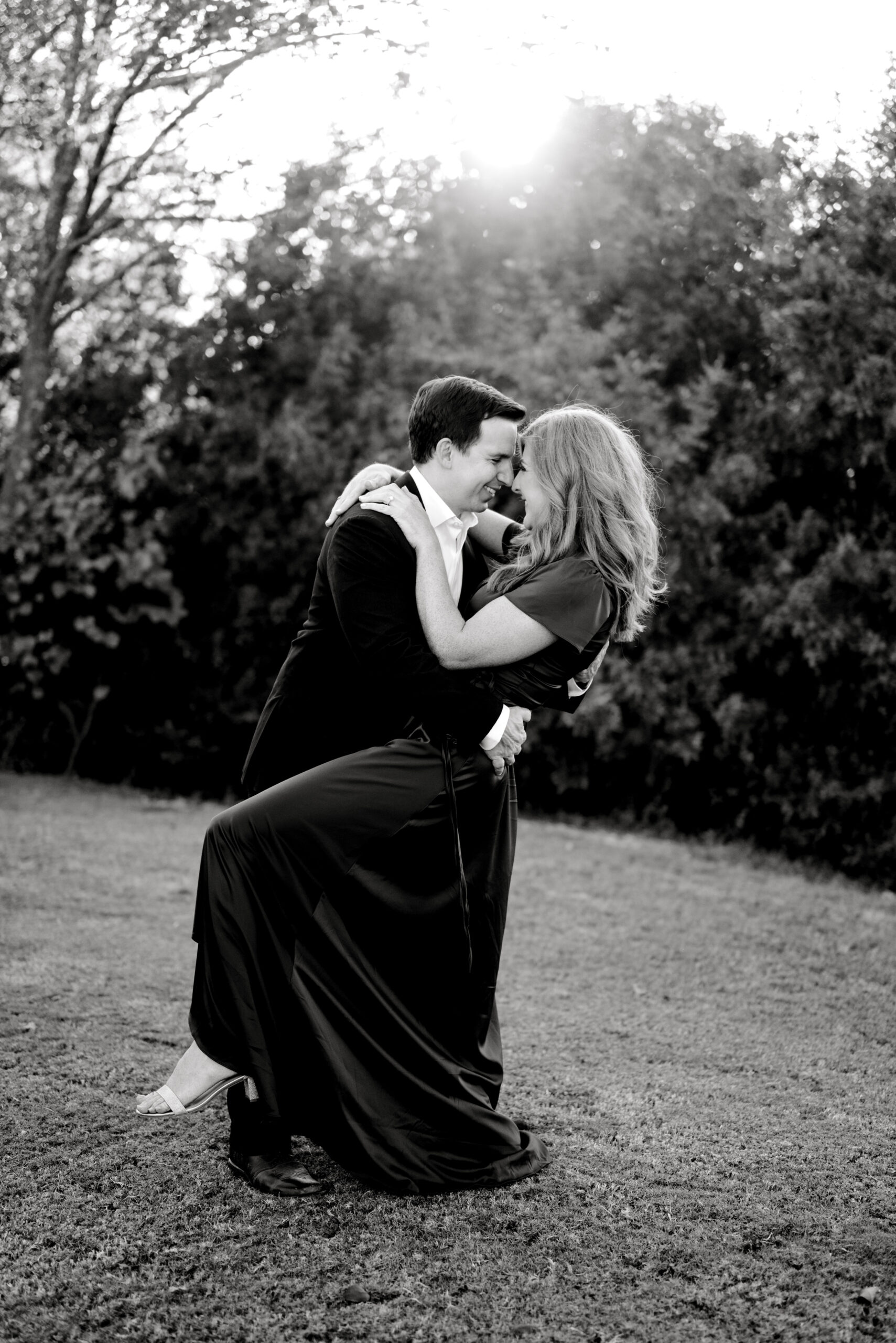 Couple dancing in black and white
